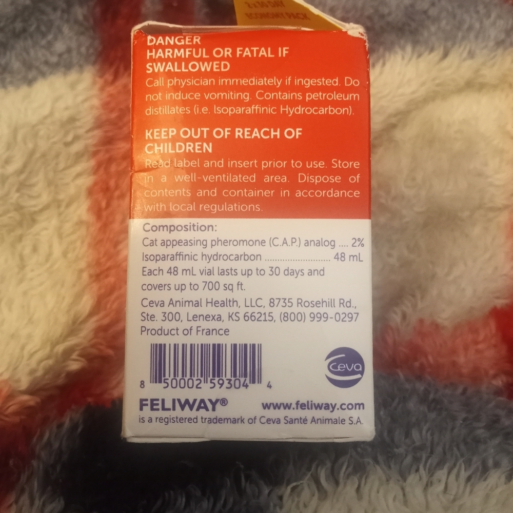 NWOT NIP Feliway MultiCat Calming Refill Pack - Picture 4 of 5